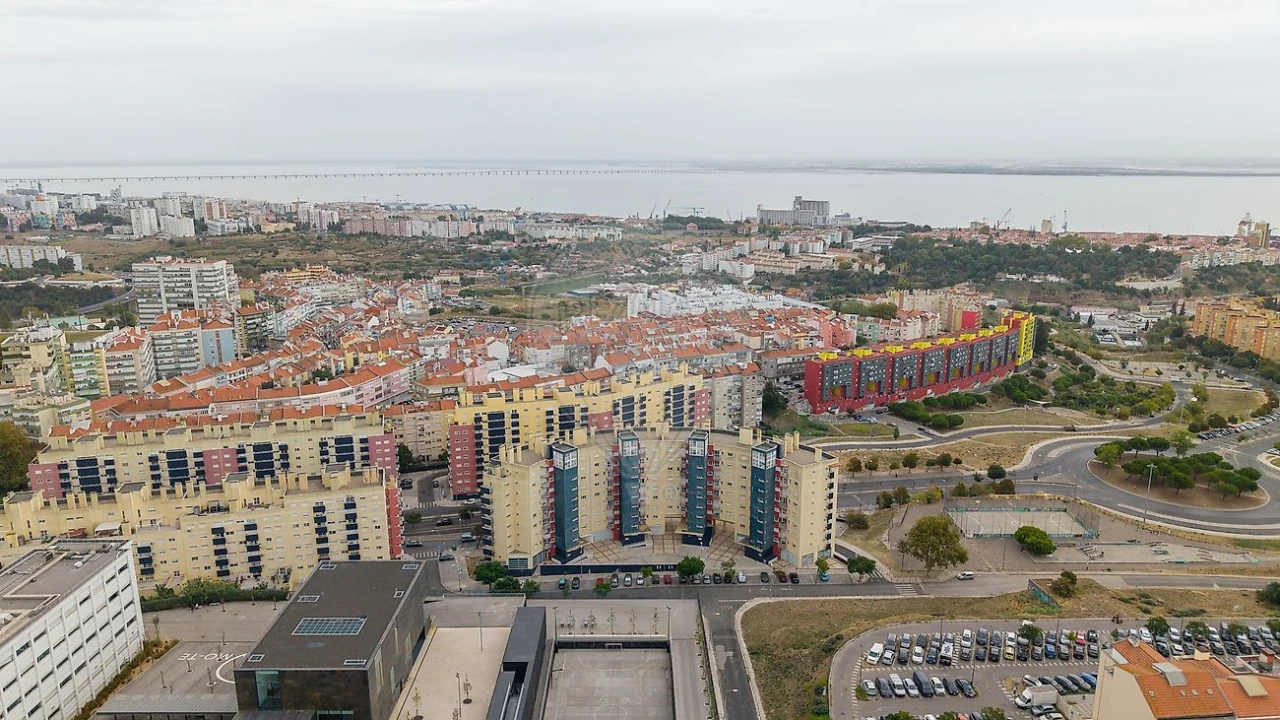 Apartamento T2 para Venda em Penha de França Foto 30