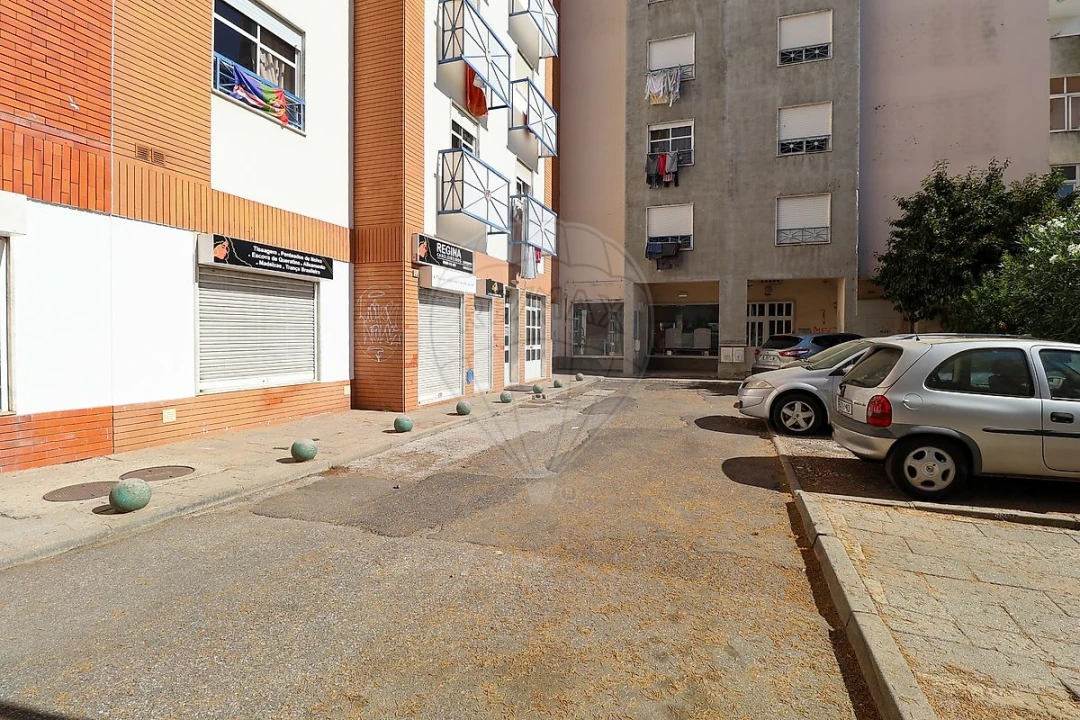 Apartamento T2 para Venda em Algueirão-Mem Martins Foto 28