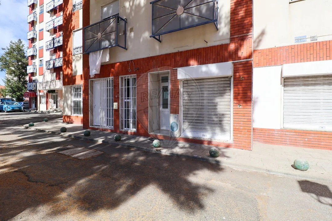 Apartamento T2 para Venda em Algueirão-Mem Martins Foto 29