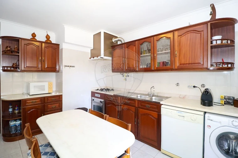Apartamento T2 para Venda em Algueirão-Mem Martins Foto 12