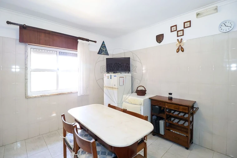 Apartamento T2 para Venda em Algueirão-Mem Martins Foto 14