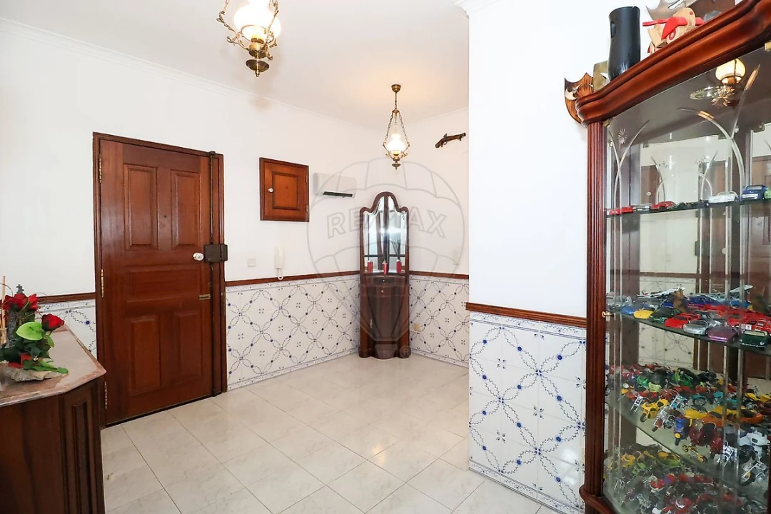 Apartamento T2 para Venda em Algueirão-Mem Martins Foto 10