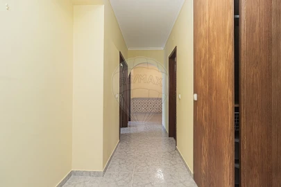 Apartamento T3 para Venda em Santa Maria e São Miguel, São Martinho, São Pedro Penaferrim