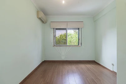 Apartamento T3 para Venda em Santa Maria e São Miguel, São Martinho, São Pedro Penaferrim