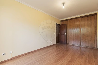 Apartamento T3 para Venda em Santa Maria e São Miguel, São Martinho, São Pedro Penaferrim