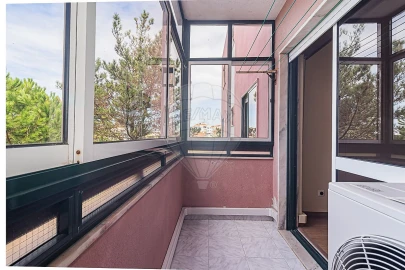 Apartamento T3 para Venda em Santa Maria e São Miguel, São Martinho, São Pedro Penaferrim