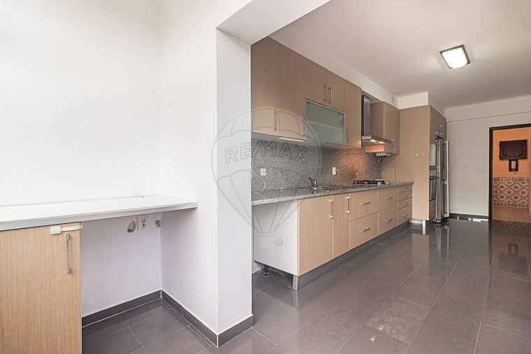 Apartamento T3 para Venda em Santa Maria e São Miguel, São Martinho, São Pedro Penaferrim Foto 8