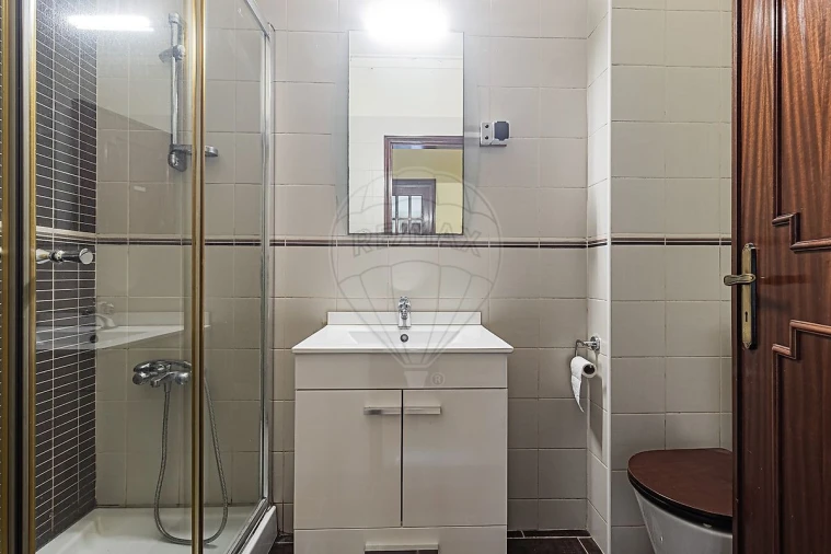Apartamento T3 para Venda em Santa Maria e São Miguel, São Martinho, São Pedro Penaferrim Foto 13