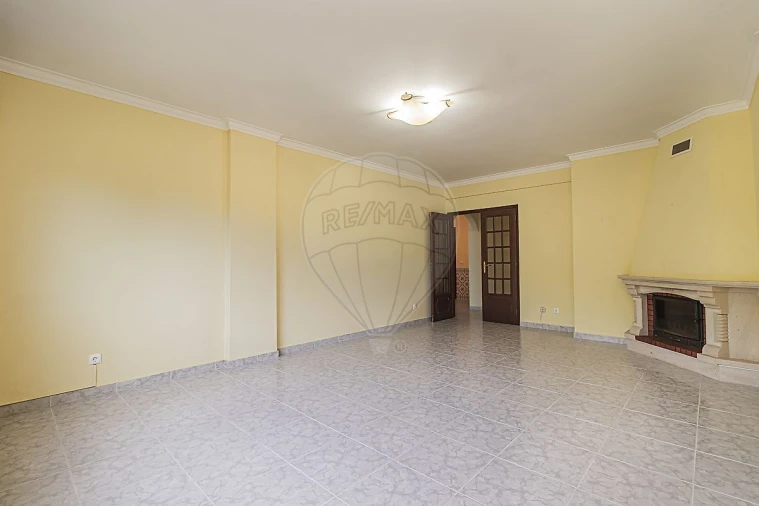Apartamento T3 para Venda em Santa Maria e São Miguel, São Martinho, São Pedro Penaferrim Foto 19