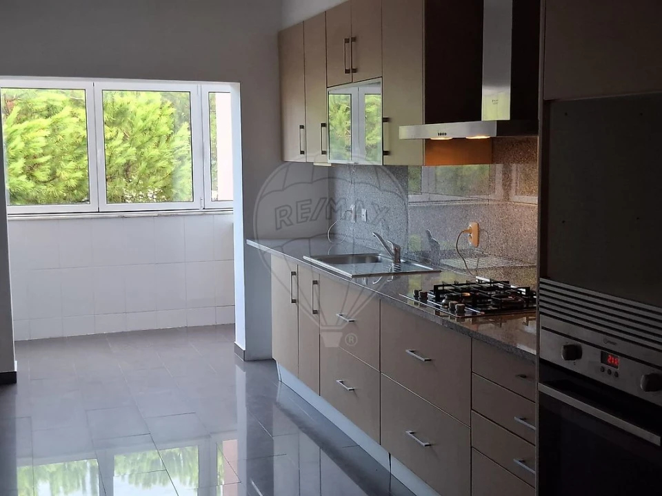 Apartamento T3 para Venda em Santa Maria e São Miguel, São Martinho, São Pedro Penaferrim Foto 2