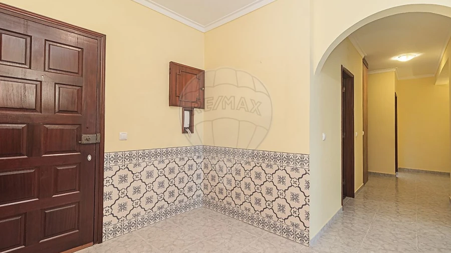 Apartamento T3 para Venda em Santa Maria e São Miguel, São Martinho, São Pedro Penaferrim