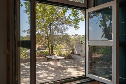 Quinta T
           para Arrendamento em São Bras e São Lourenço