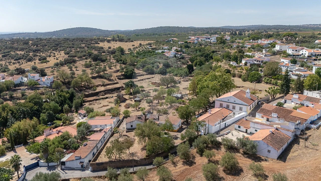 Quinta T
           para Arrendamento em São Bras e São Lourenço Foto 19