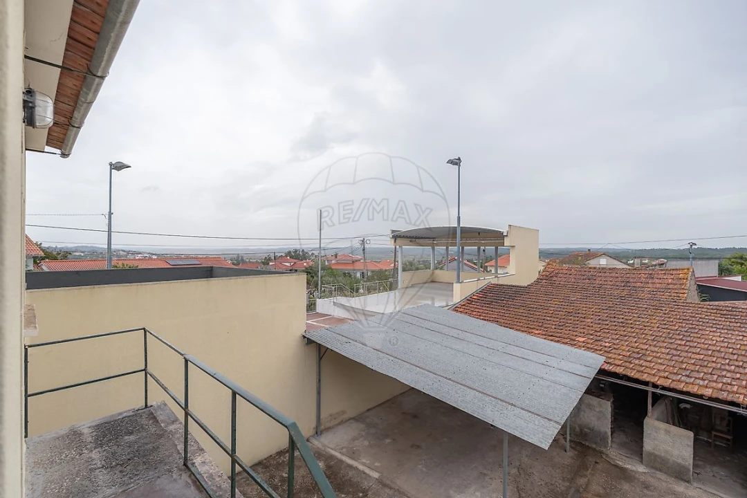 Moradia T3 para Venda em Soure Foto 19