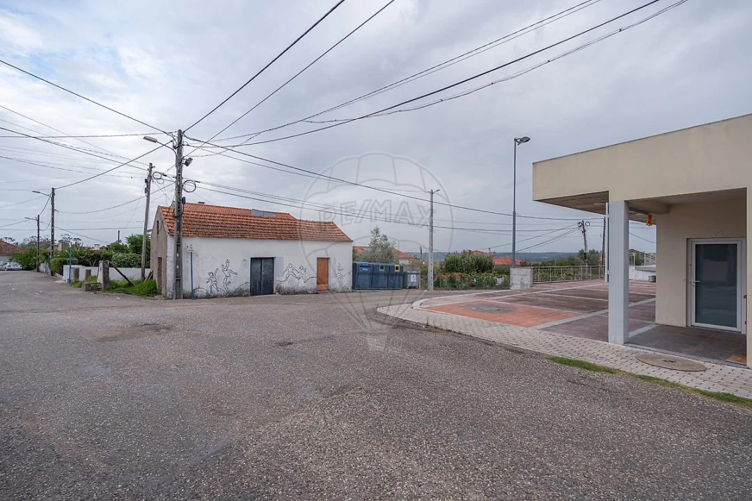 Moradia T3 para Venda em Soure Foto 37