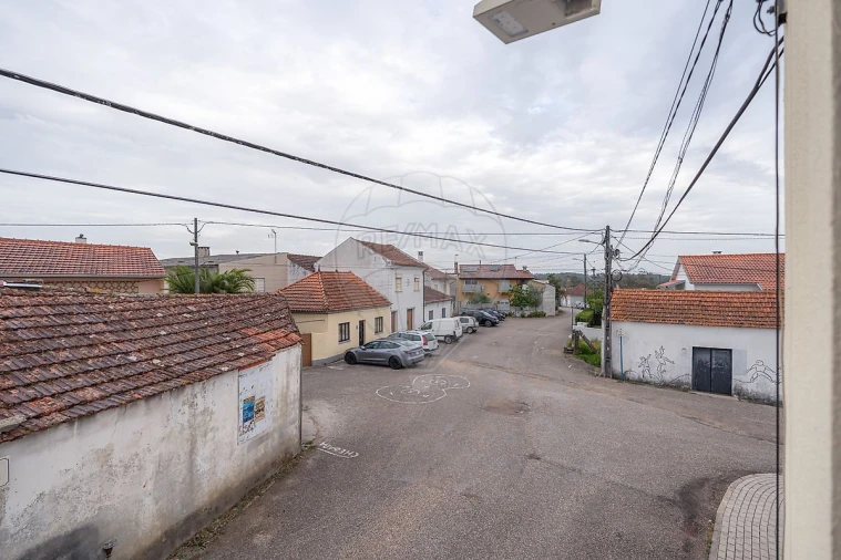 Moradia T3 para Venda em Soure Foto 32