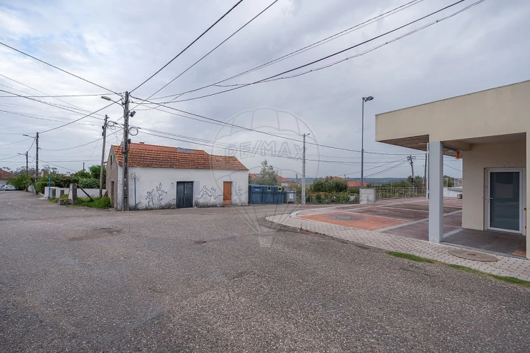 Moradia T3 para Venda em Soure Foto 37