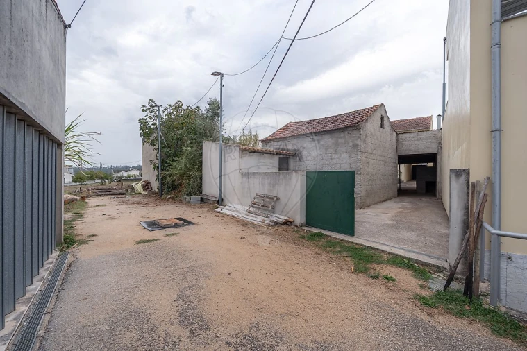 Moradia T3 para Venda em Soure Foto 35