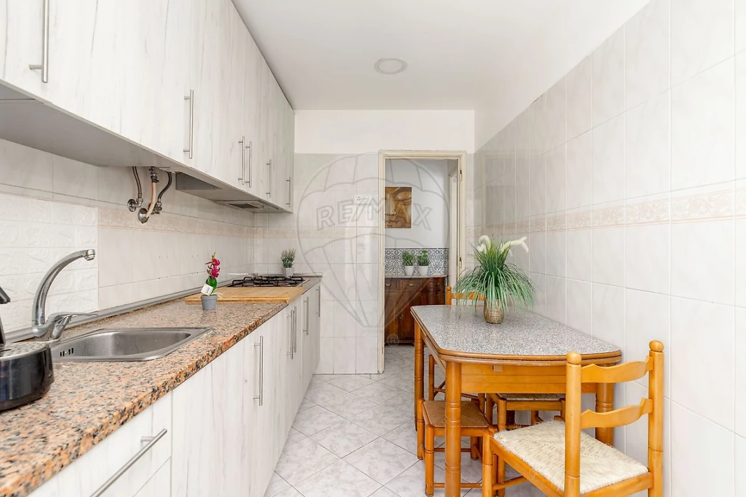 Apartamento T1 para Venda em Almada, Cova da Piedade, Pragal e Cacilhas Foto 2