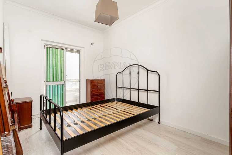 Apartamento T1 para Venda em Almada, Cova da Piedade, Pragal e Cacilhas Foto 4