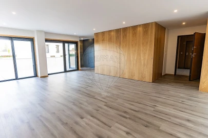 Apartamento T1 para Arrendamento em Aguas Santas