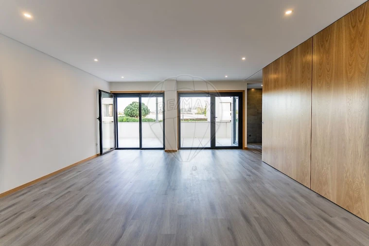 Apartamento T1 para Arrendamento em Aguas Santas Foto 9