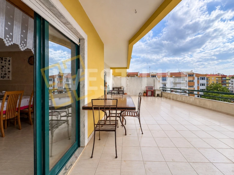 Apartamento T2 para Arrendamento em Mafra Foto 10