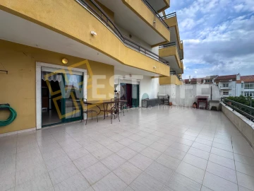 Apartamento T2 para Arrendamento em Mafra