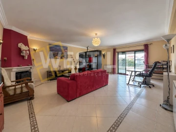 Apartamento T2 para Arrendamento em Mafra