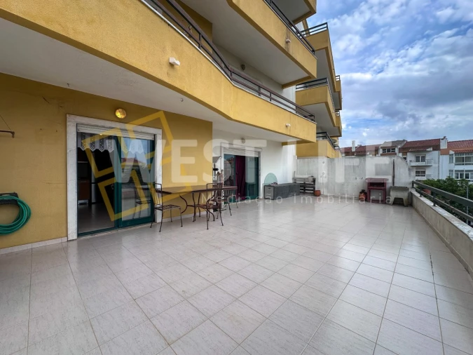 Apartamento T2 para Arrendamento em Mafra Foto 6