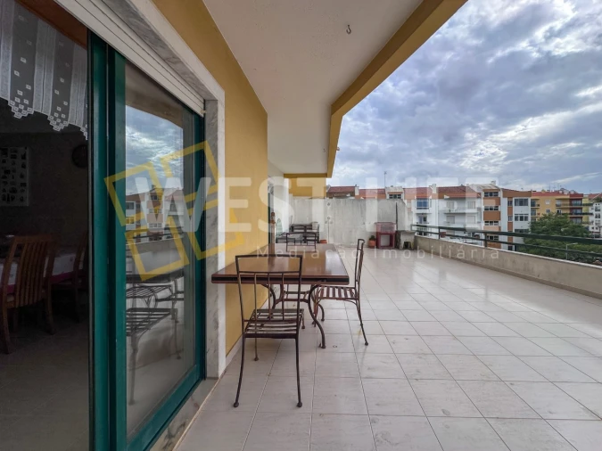 Apartamento T2 para Arrendamento em Mafra Foto 11