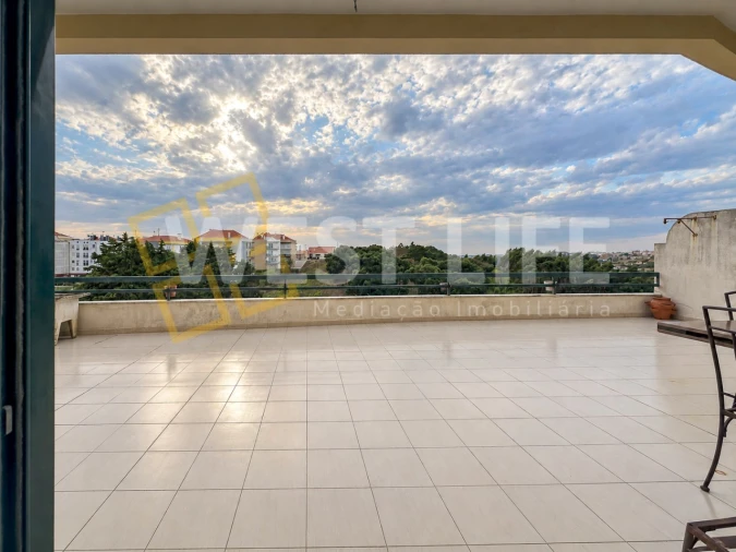 Apartamento T2 para Arrendamento em Mafra Foto 7