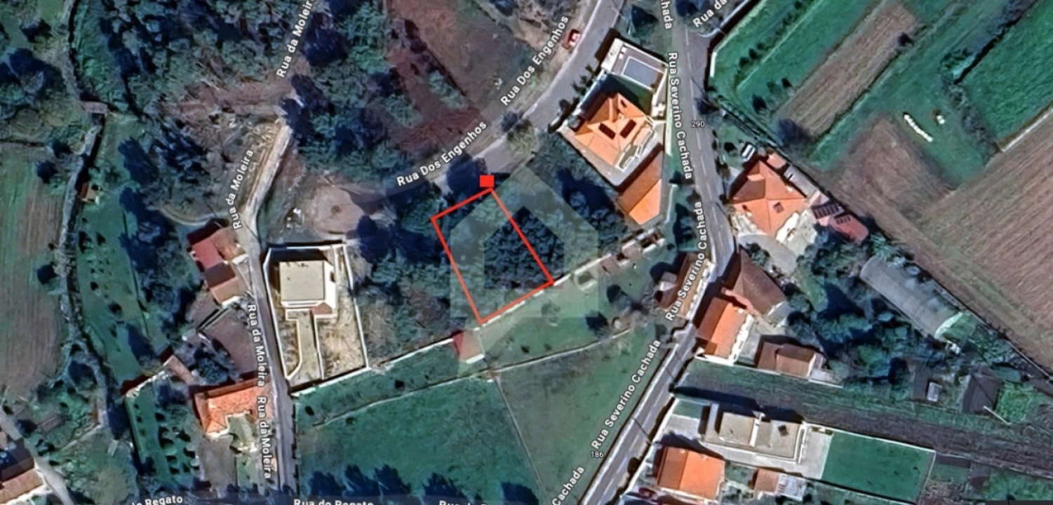 Terreno para Venda em Vila Cova e Feitos Foto 1