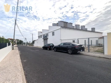 Armazém para Arrendamento em Santa Iria de Azoia, São João da Talha e Bobadela