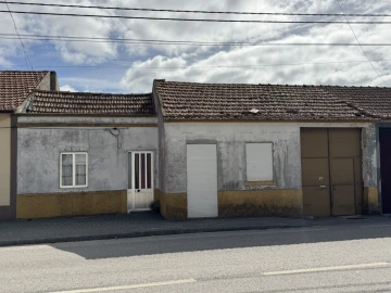 Moradia T1 para Venda em Marinha das Ondas