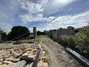 Moradia T1 para Venda em Marinha das Ondas