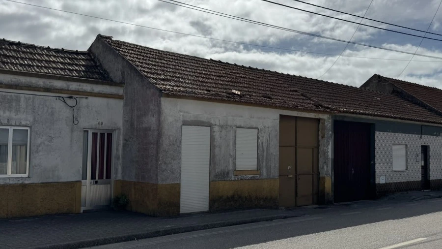 Moradia T1 para Venda em Marinha das Ondas