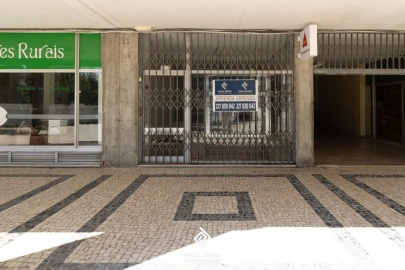 Loja para Arrendamento em Moreira