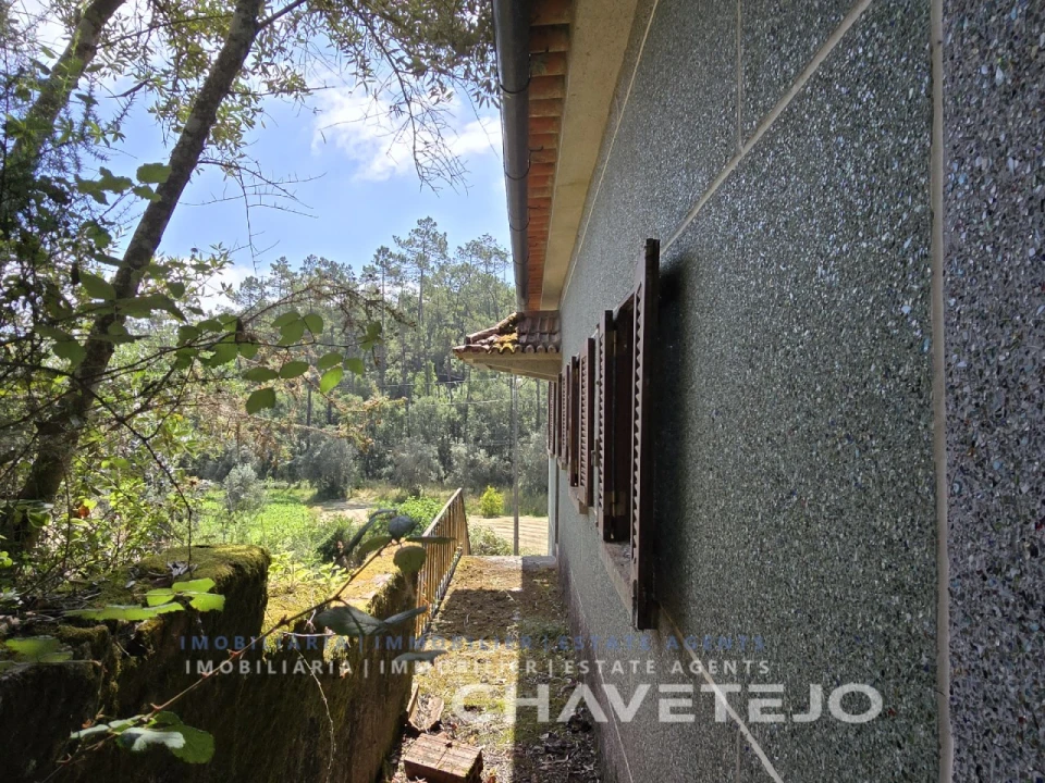 Moradia T3 para Venda em Espite Foto 30