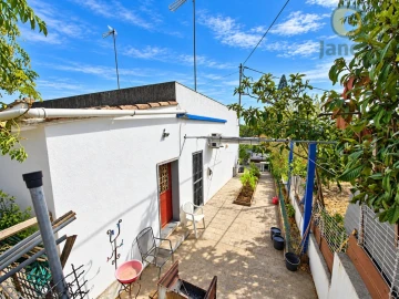 Moradia T3 para Venda em Santa Barbara de Nexe