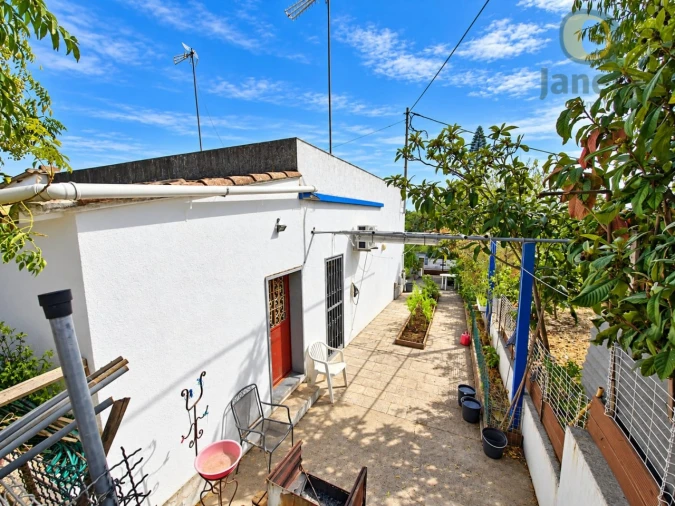 Moradia T3 para Venda em Santa Barbara de Nexe Foto 5