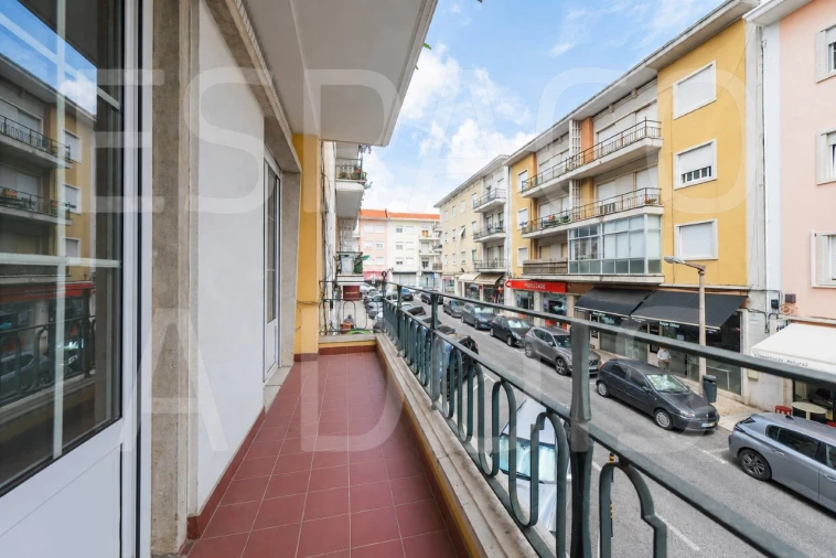 Apartamento T4 para Arrendamento em Alvalade Foto 28