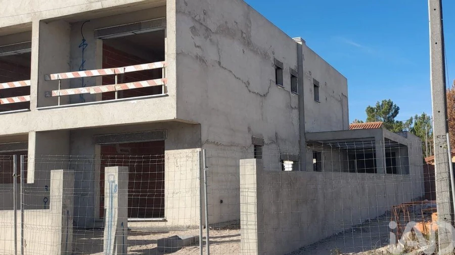 Moradia T3 para Venda em Fernao Ferro