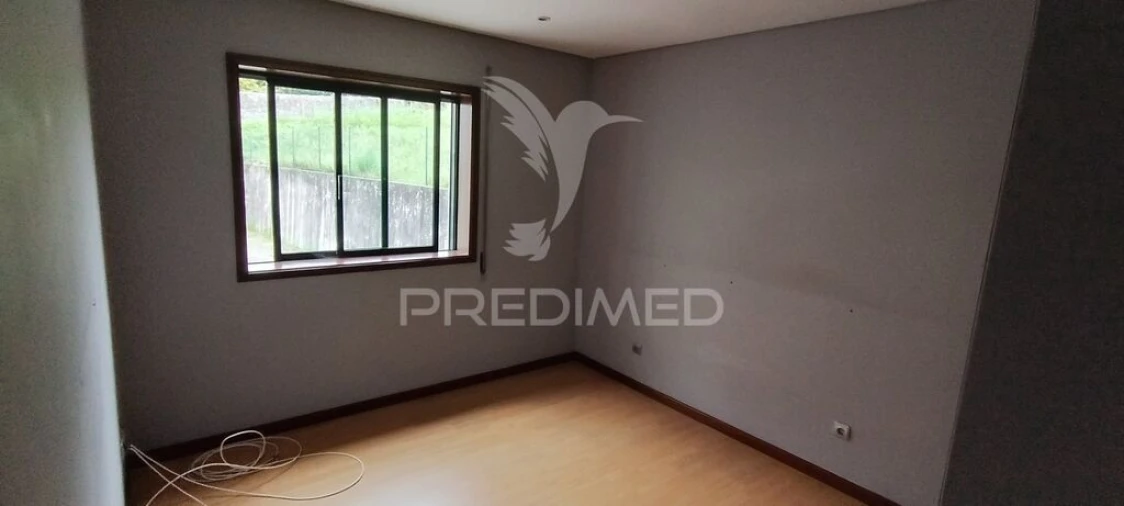 Apartamento T2 para Venda em Oliveira do Douro Foto 16