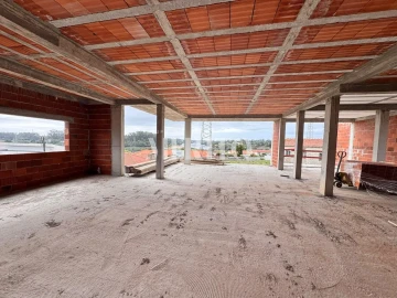 Moradia T3 para Venda em Gemeses