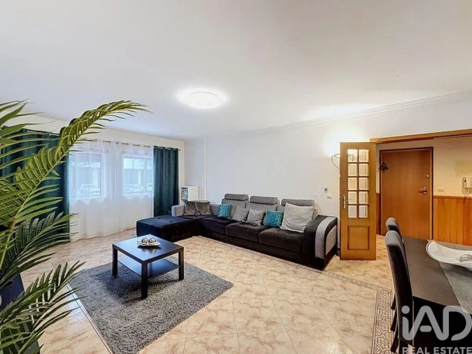 Apartamento T2 para Venda em Barreiro e Lavradio Foto 3