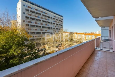 Apartamento T3 para Arrendamento em Lumiar