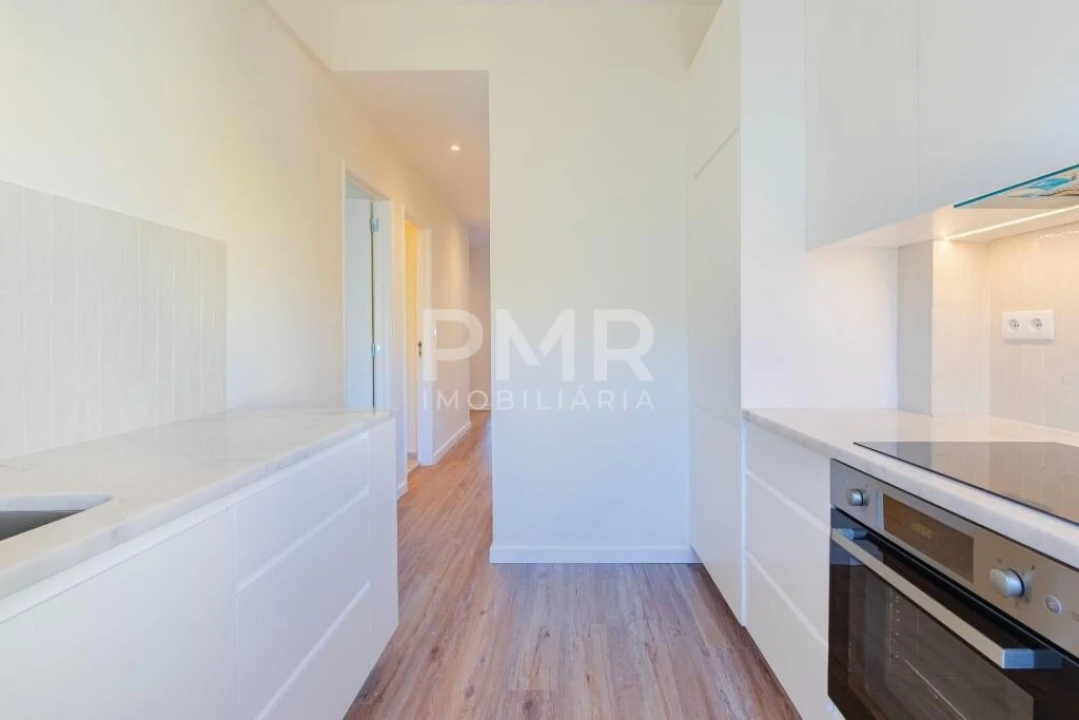 Apartamento T3 para Arrendamento em Lumiar Foto 12