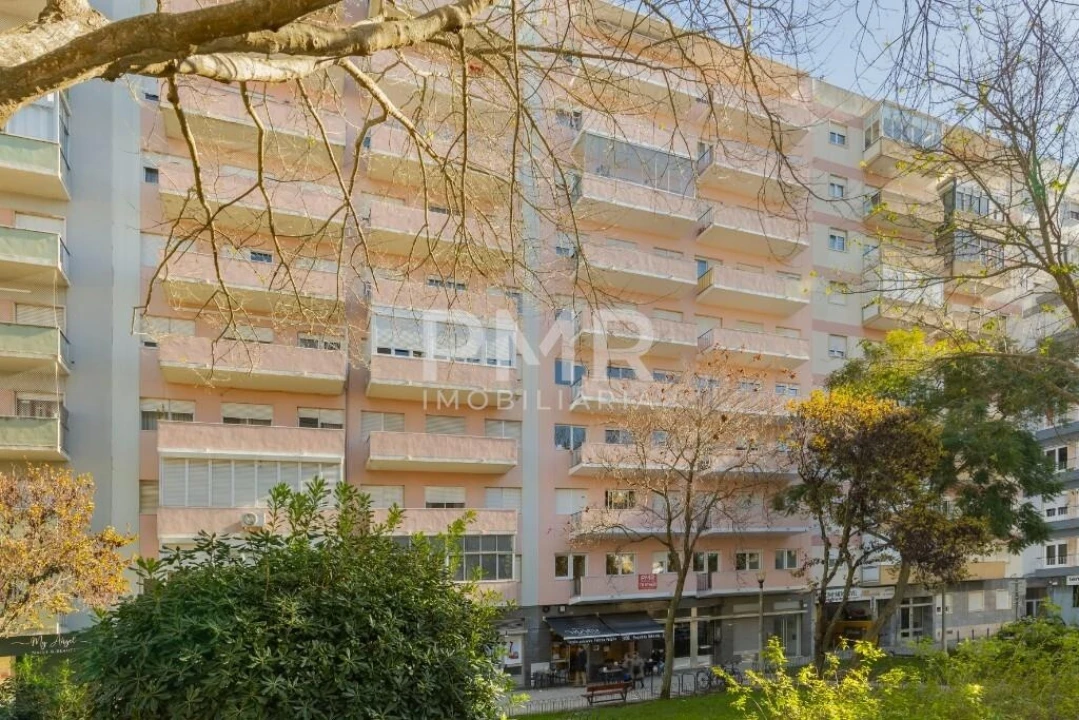 Apartamento T3 para Arrendamento em Lumiar Foto 21