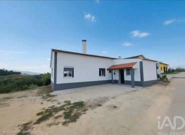 Moradia T3 para Venda em Lamas e Cercal
